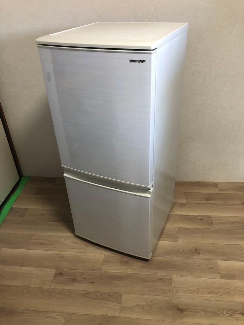SHARP ノンフロン冷蔵庫　2020年 SJ-D14F-W F23