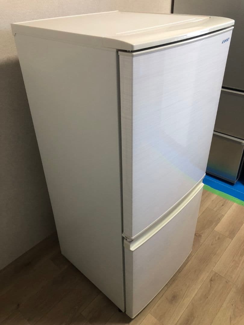 SHARP ノンフロン冷蔵庫　2020年 SJ-D14F-W F23