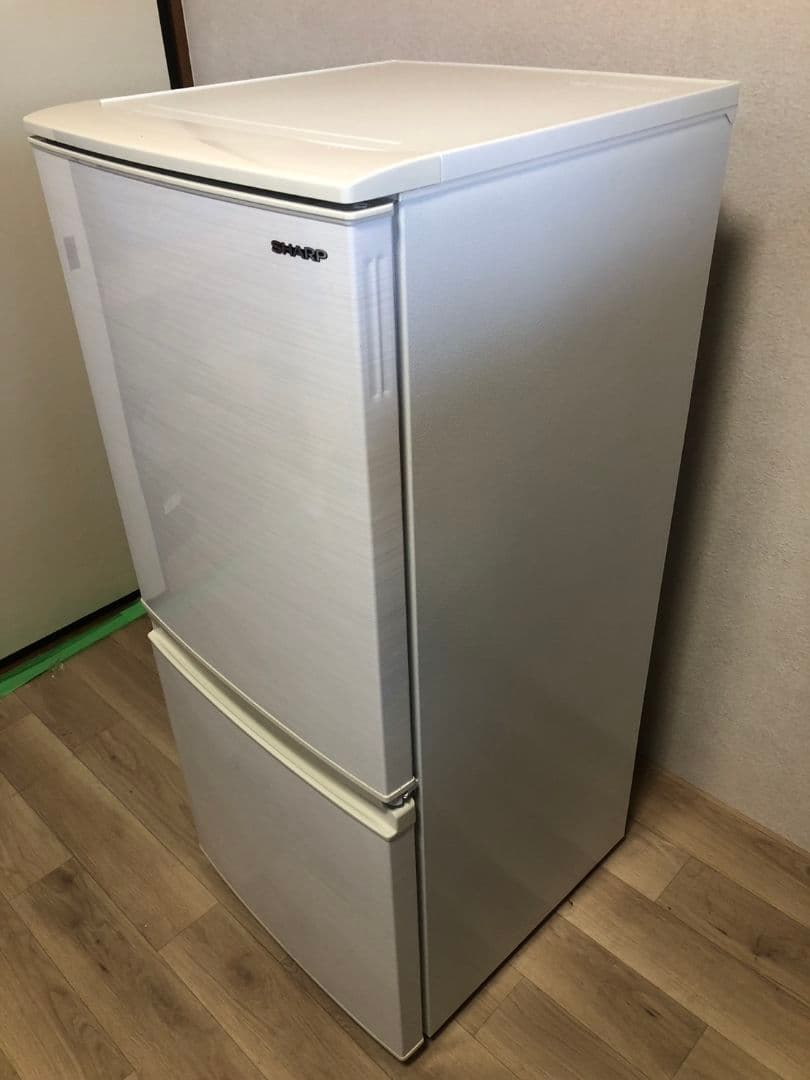 SHARP ノンフロン冷蔵庫　2020年 SJ-D14F-W F23
