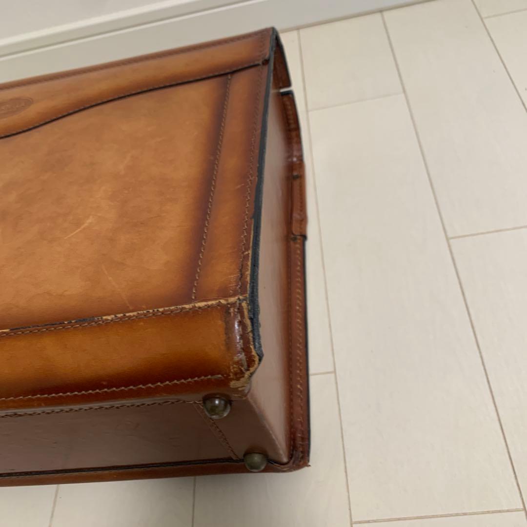 CARTELLA レザー ビジネス鞄