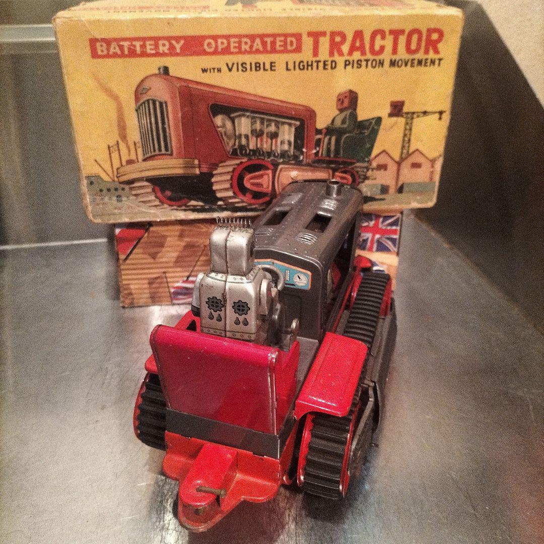 バッテリーオペレートトラクター　ブリキロボット