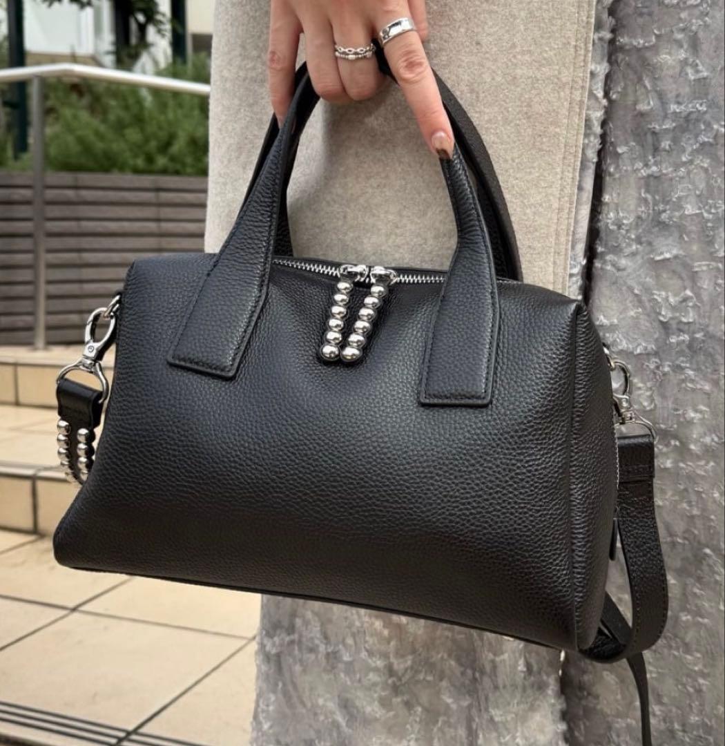 イアパピヨネ スタッズボストンバッグ