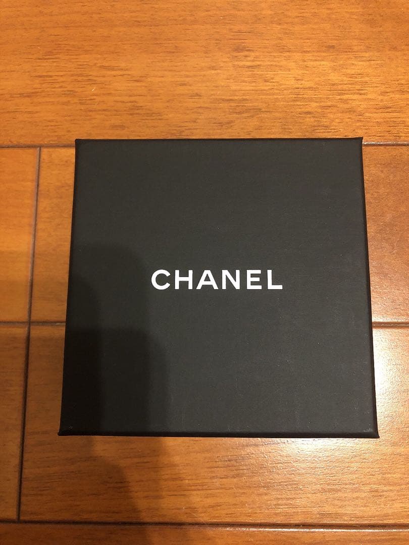 CHANEL ブローチフェイクパール