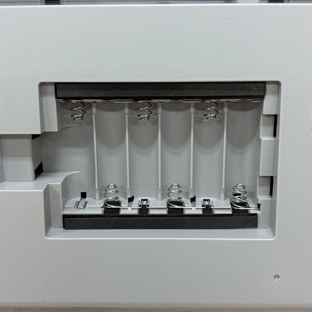 YAMAHA ヤマハ 61鍵盤 ポータブルキーボード 光る鍵盤 EZ-300 ⑦