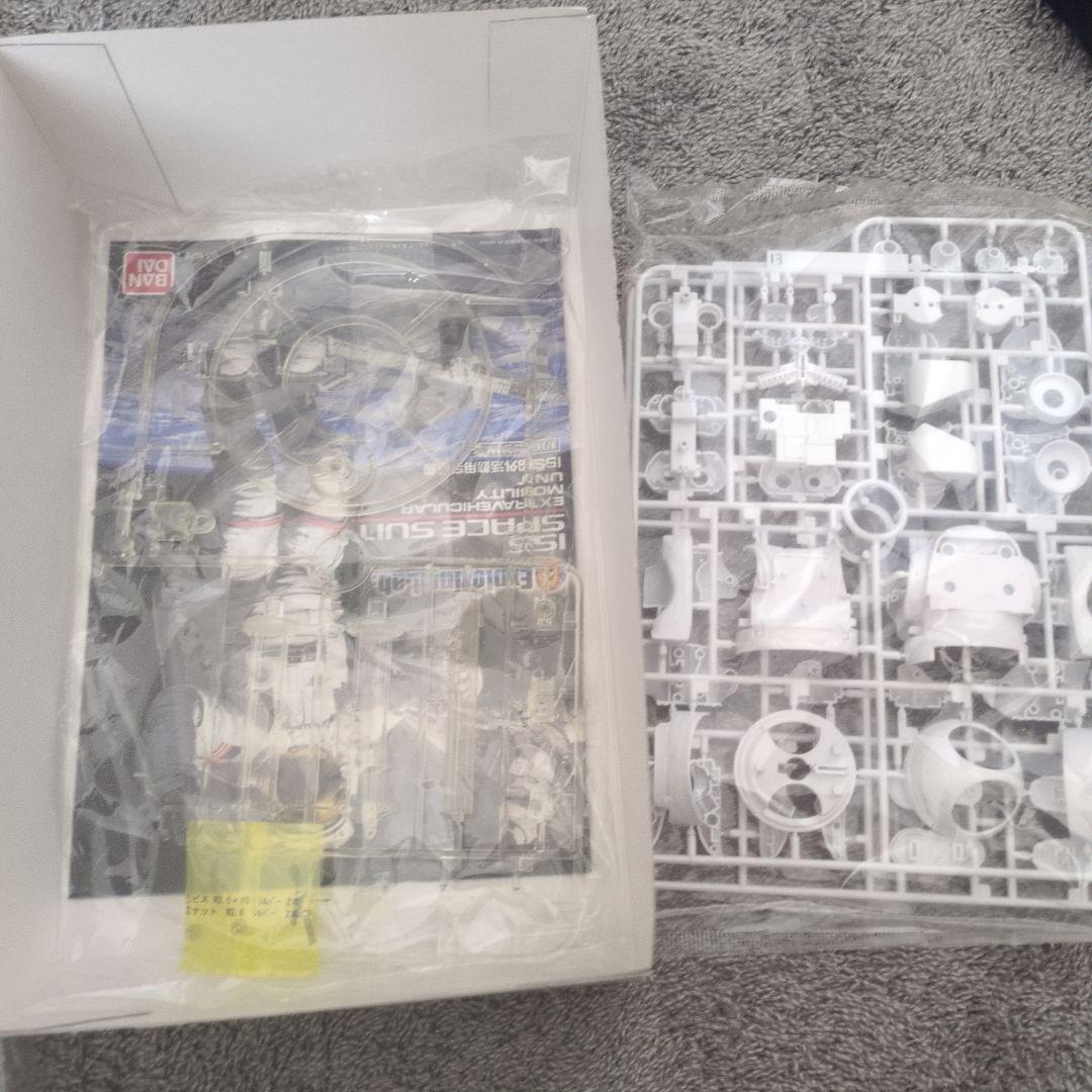 け*神様 【激レア！】バンダイプラモデル ISS船外活動用宇宙服 1/10