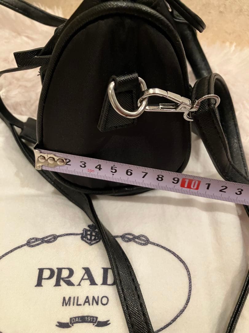 ブラック ハンドバッグ