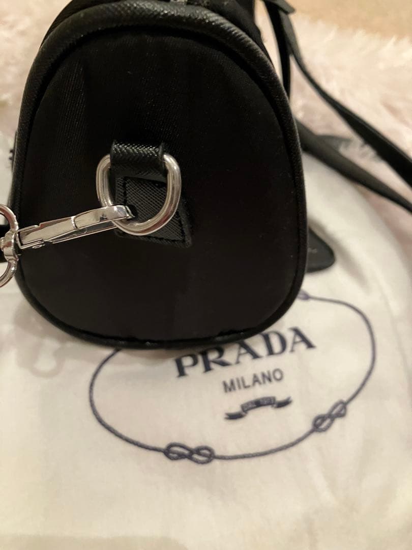 ブラック ハンドバッグ