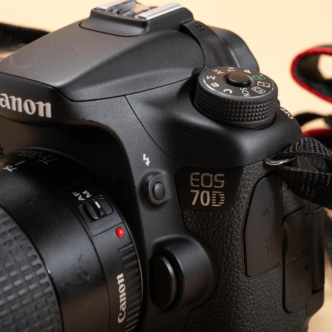 wi-fi搭載！Canon EOS 70D 望遠レンズキット 75-300mm