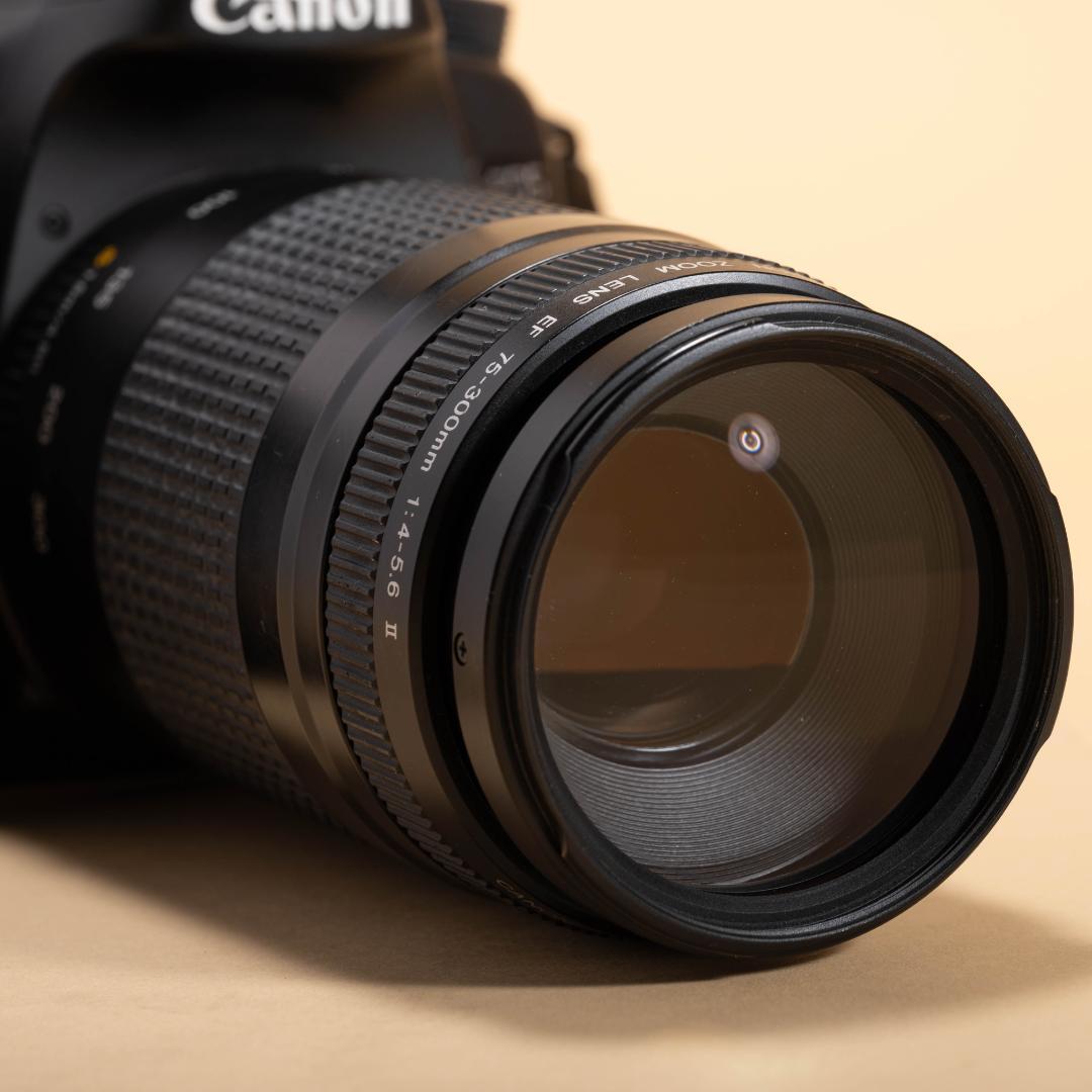 wi-fi搭載！Canon EOS 70D 望遠レンズキット 75-300mm