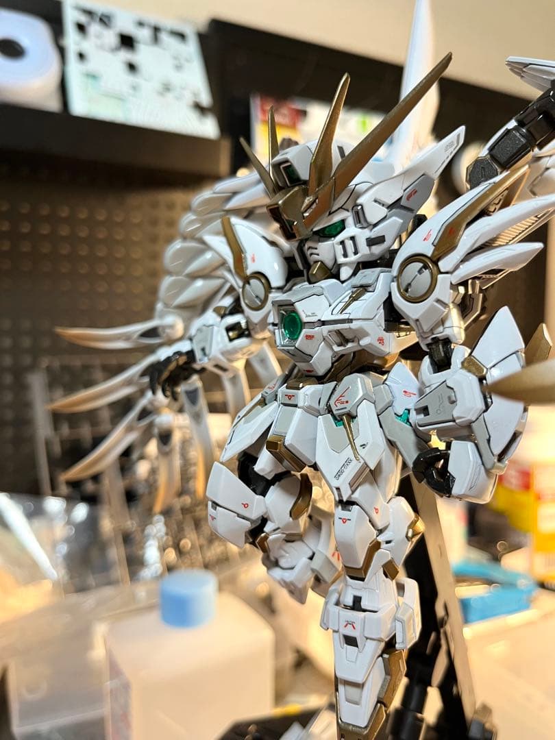 MGSD ウイングガンダムゼロewスノーホワイトプレリュード塗装完成品