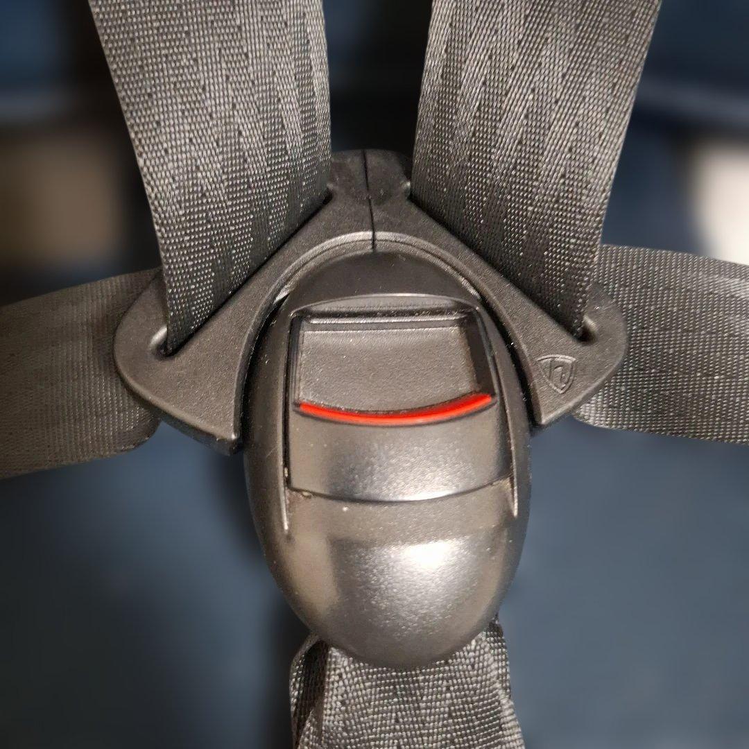 【美品】アップリカ エアグルーヴAD ネイビー チャイルドシート