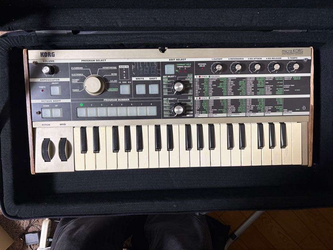 KORG microKORG シンセサイザー ケース付き