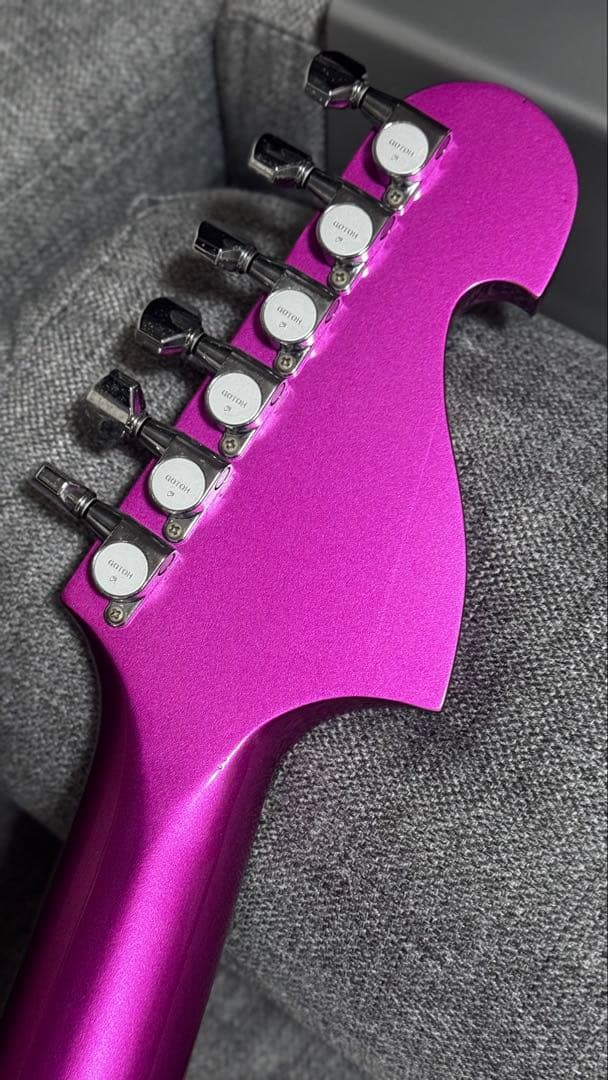 ジャガーシェイプ エレキギター 詳細不明