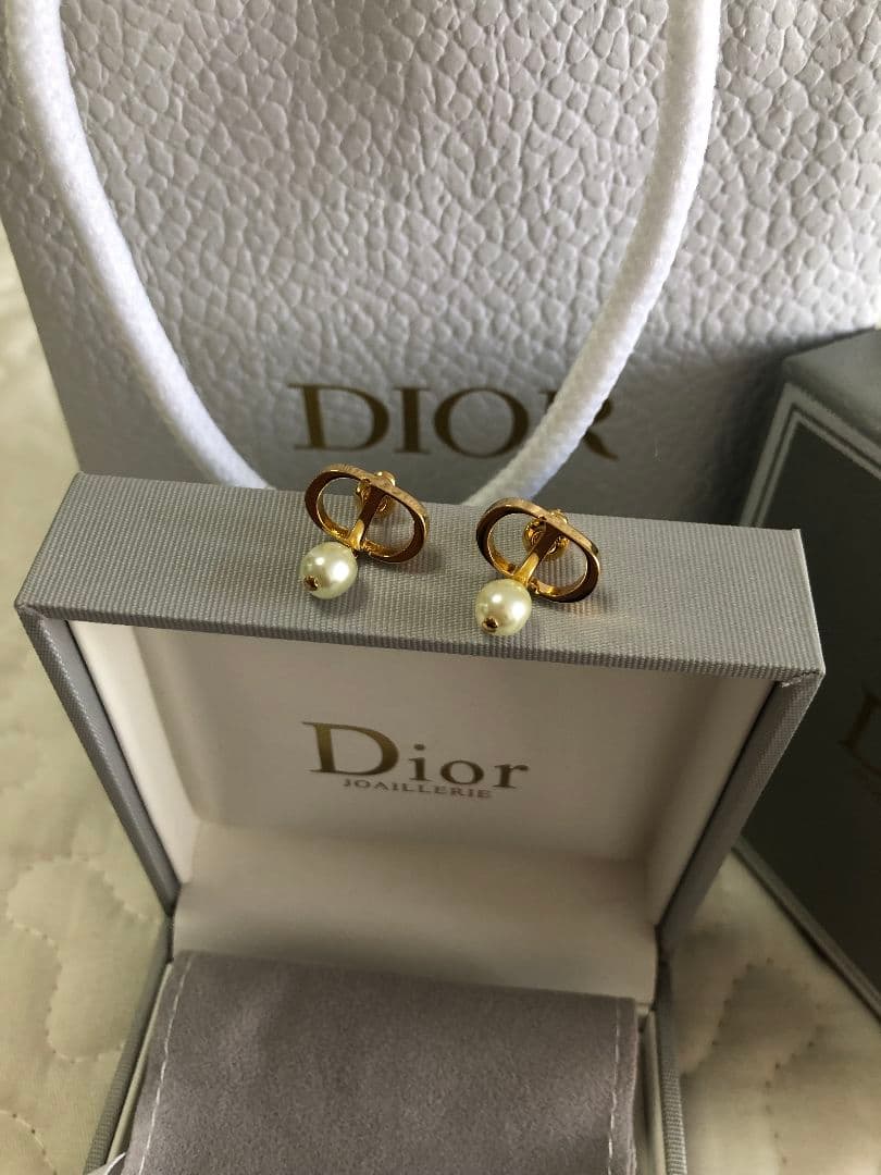 匿名配送★DIOR★ディオール　ピアス/ゴールド
