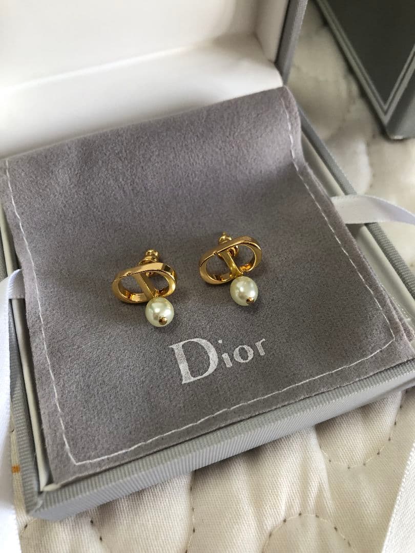 匿名配送★DIOR★ディオール　ピアス/ゴールド