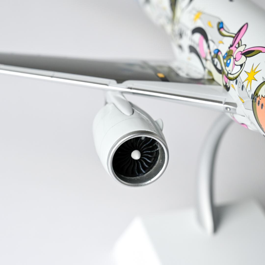 ANA B777-300ER イーブイジェット 特別塗装 1/200