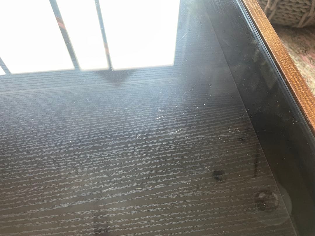 ガラスと木製の正方形センターテーブル