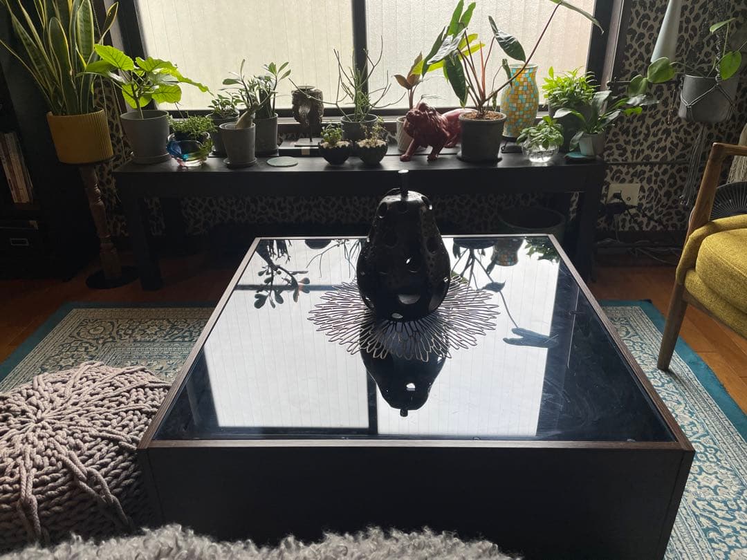 ガラスと木製の正方形センターテーブル