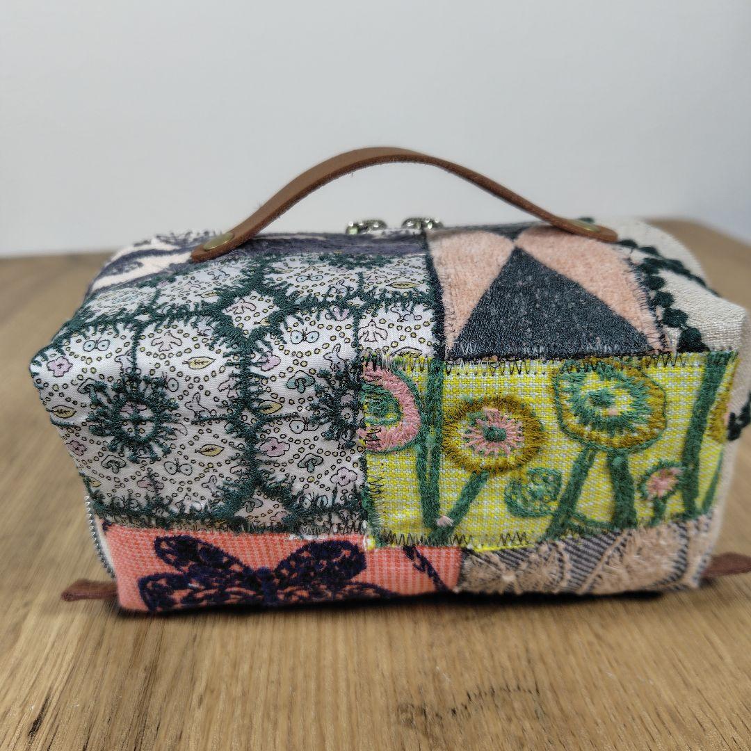 【専用】/カケラパッチポンピア　トレイ型化粧ポーチ/ペンケースメガネ