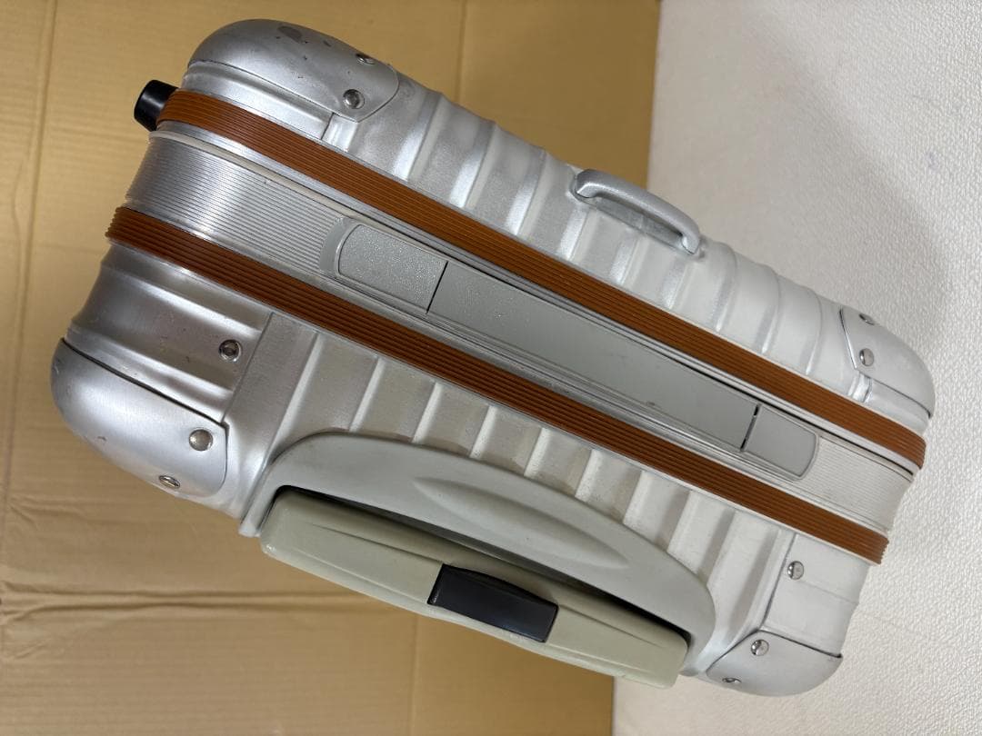 RIMOWA リモワ シルバーインテグラル 32L TSAロック付き 2輪