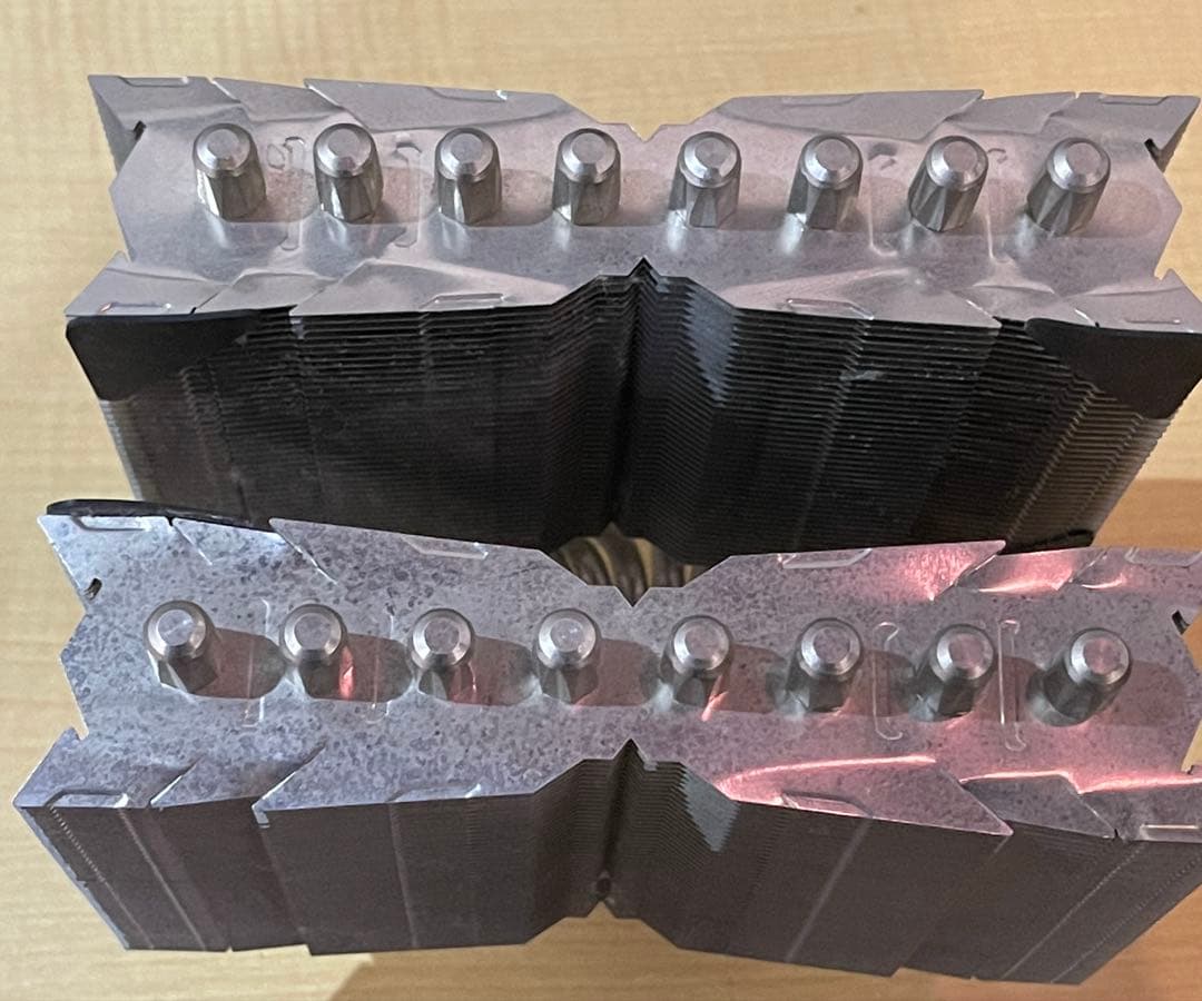 Thermalright SilverArrowTR4 (ファン軸ぶれ？