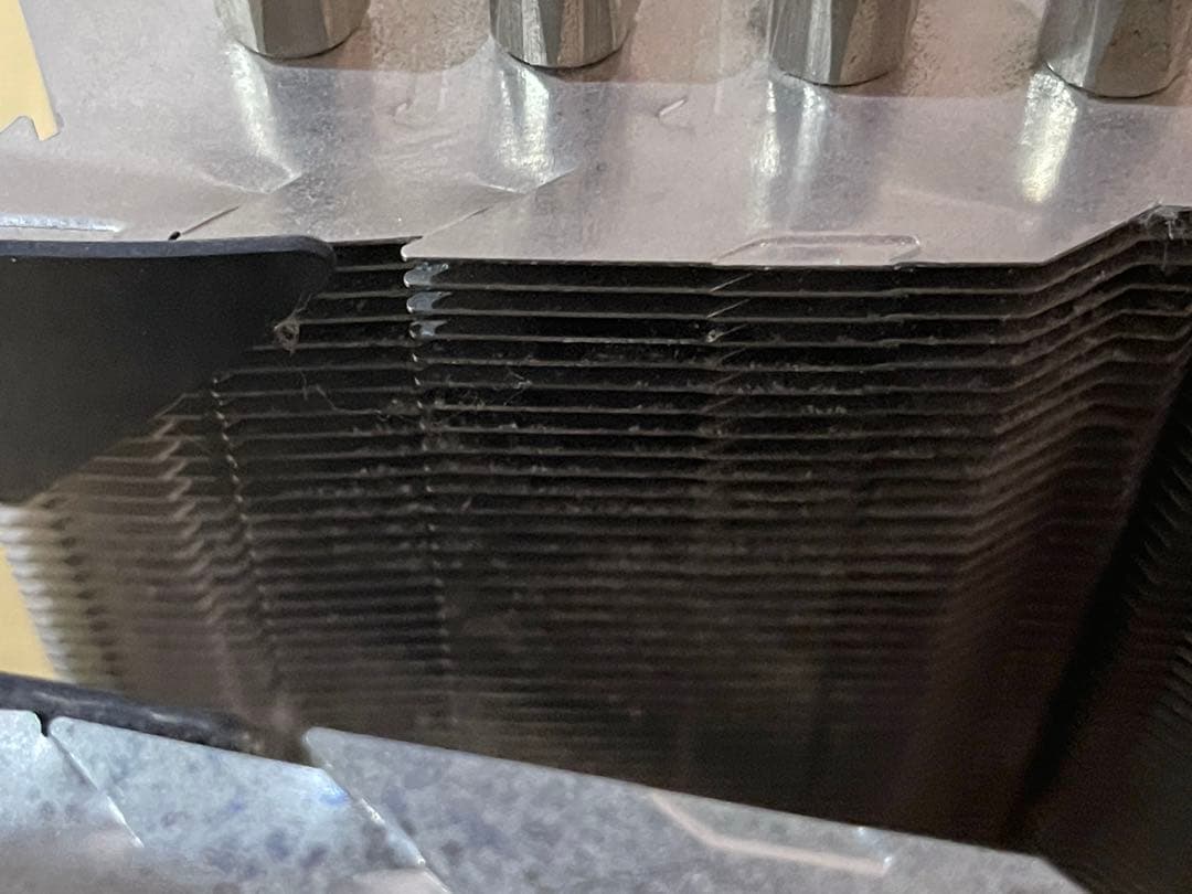 Thermalright SilverArrowTR4 (ファン軸ぶれ？