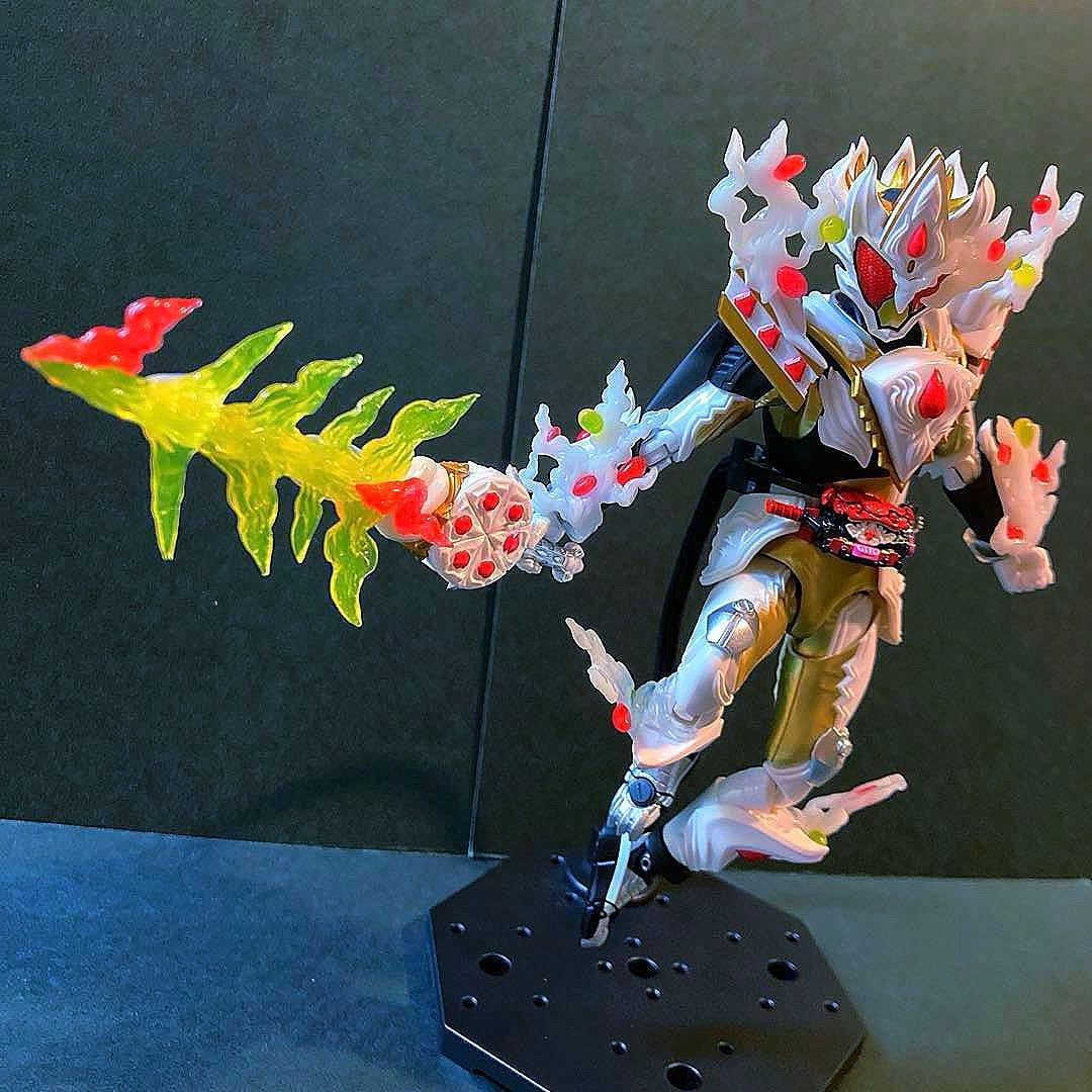 S.H.Figuarts 仮面ライダーガヴ　ケーキングフォーム　エフェクト