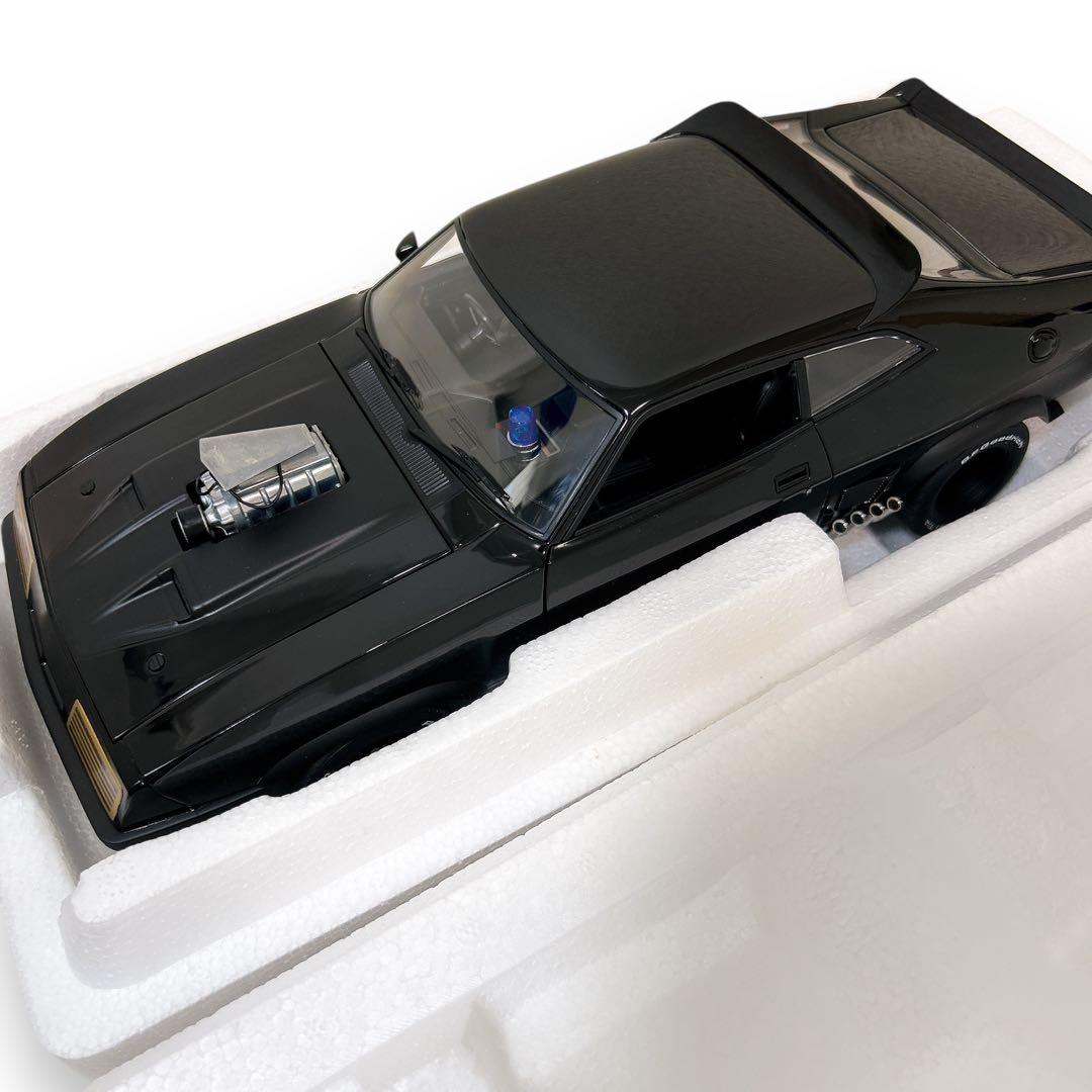 オートアート 1/18 フォード XB ファルコン チューンドバージョン