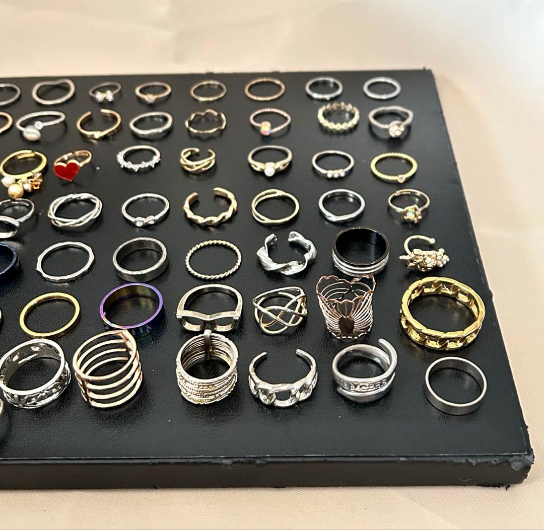 遺品整理品 豪華アクセサリー リング指輪 71点まとめ売りシルバーリングあり
