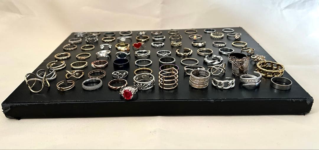 遺品整理品 豪華アクセサリー リング指輪 71点まとめ売りシルバーリングあり
