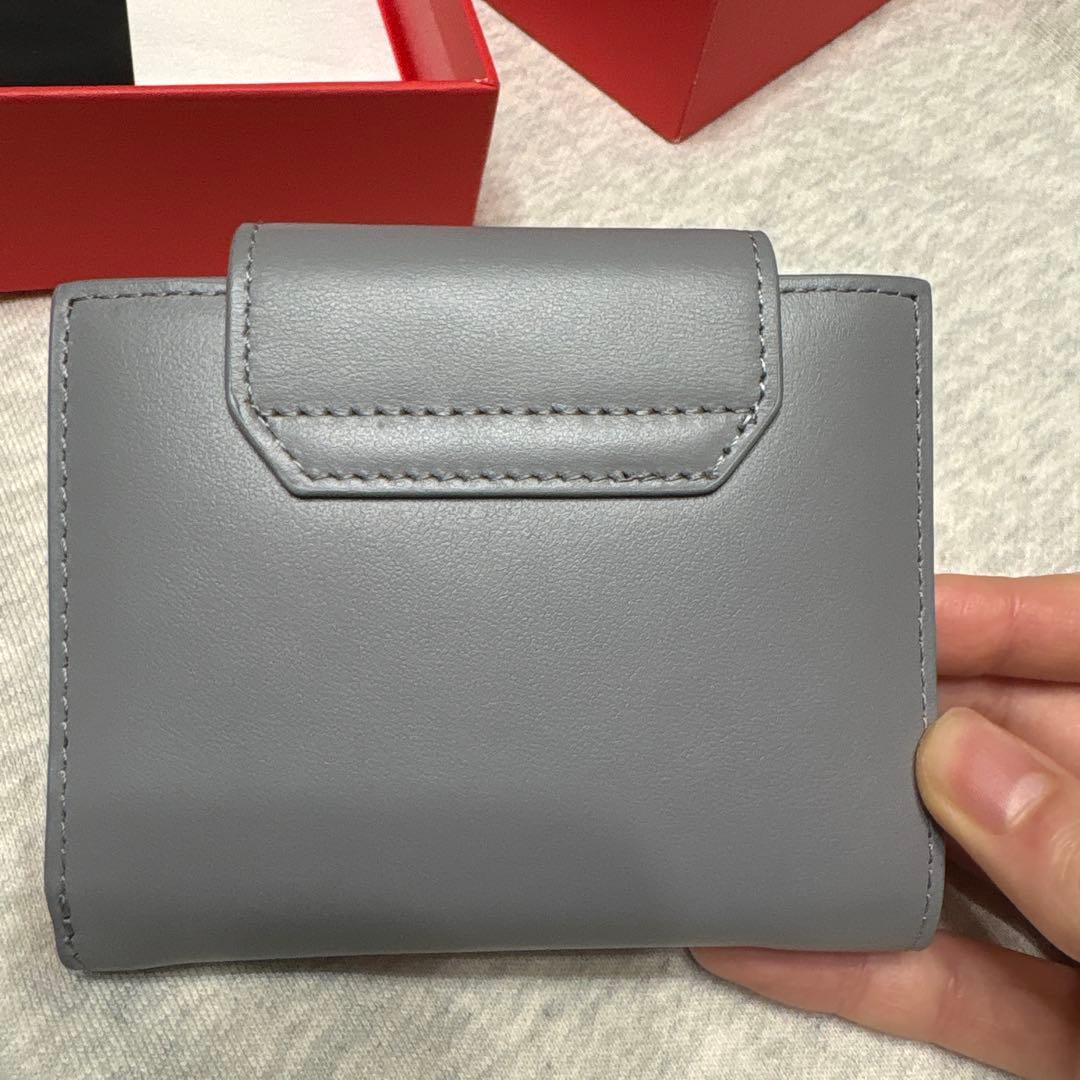 [Diesel] 極美品　希少モデル　レディース カウレザー 二つ折りウォレット