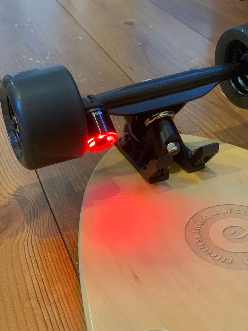 美品 elos スケートボード/LEDライト付き/袋付き