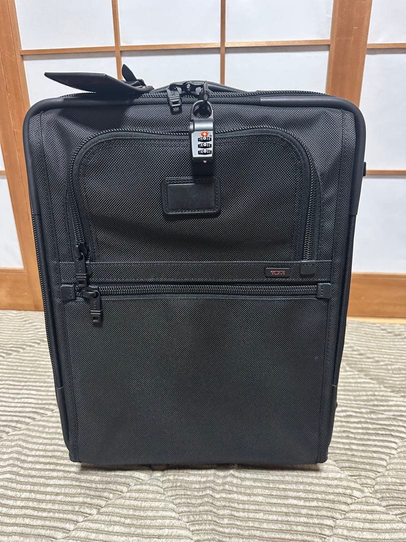 【未使用級】TUMI 22018DH トゥミ　キャリーケース　TSAロック付き