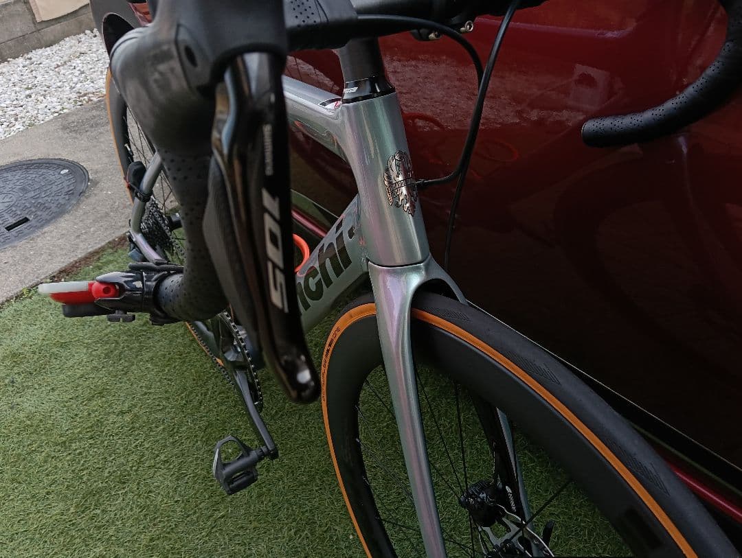 ビアンキ　Bianchi　アリア　105 電動　di2　ロードバイク　disc