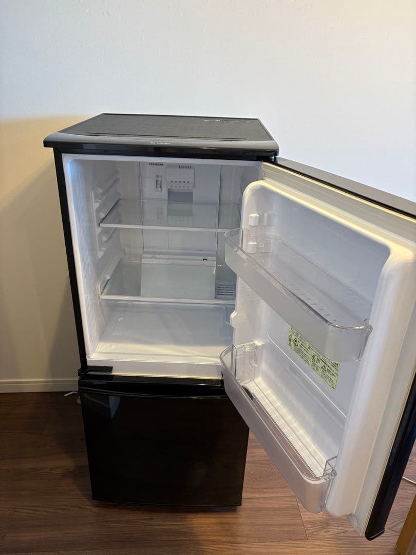 【たのメル便】SHARP製冷蔵庫SJ-D14A-B 137L 黒色 2ドア冷蔵庫