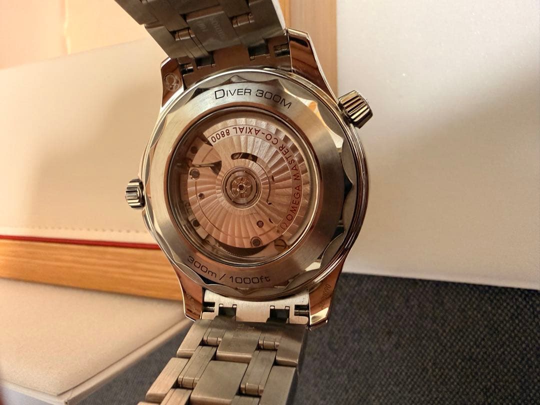 【25年12月購入/極美品】オメガ シーマスター ダイバー300M 国内正規店