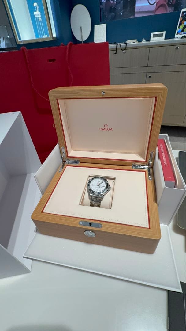 【25年12月購入/極美品】オメガ シーマスター ダイバー300M 国内正規店