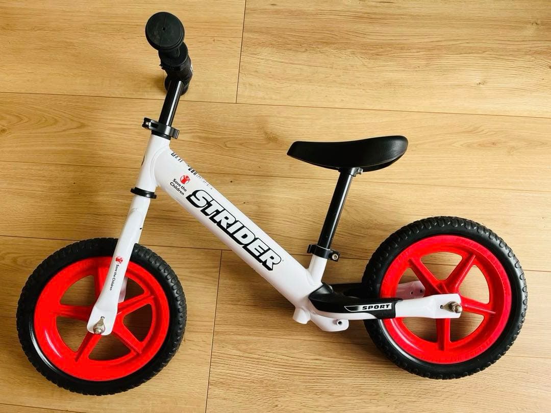 正規品　ストライダー　　STRIDER セーブザチルドレンモデル　プロテクター付