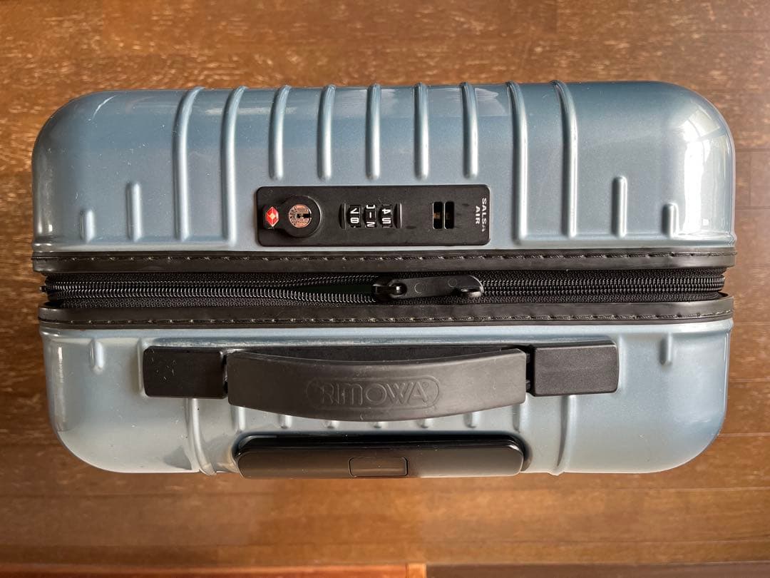 RIMOWA ライトブルー キャリーケース 機内持ち込みサイズ