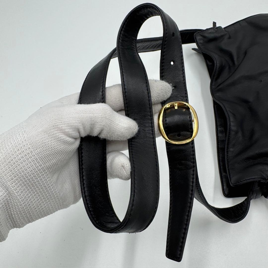 ロエベ フラメンコ アナグラム ナッパレザー ショルダーバッグ 巾着 ブラック