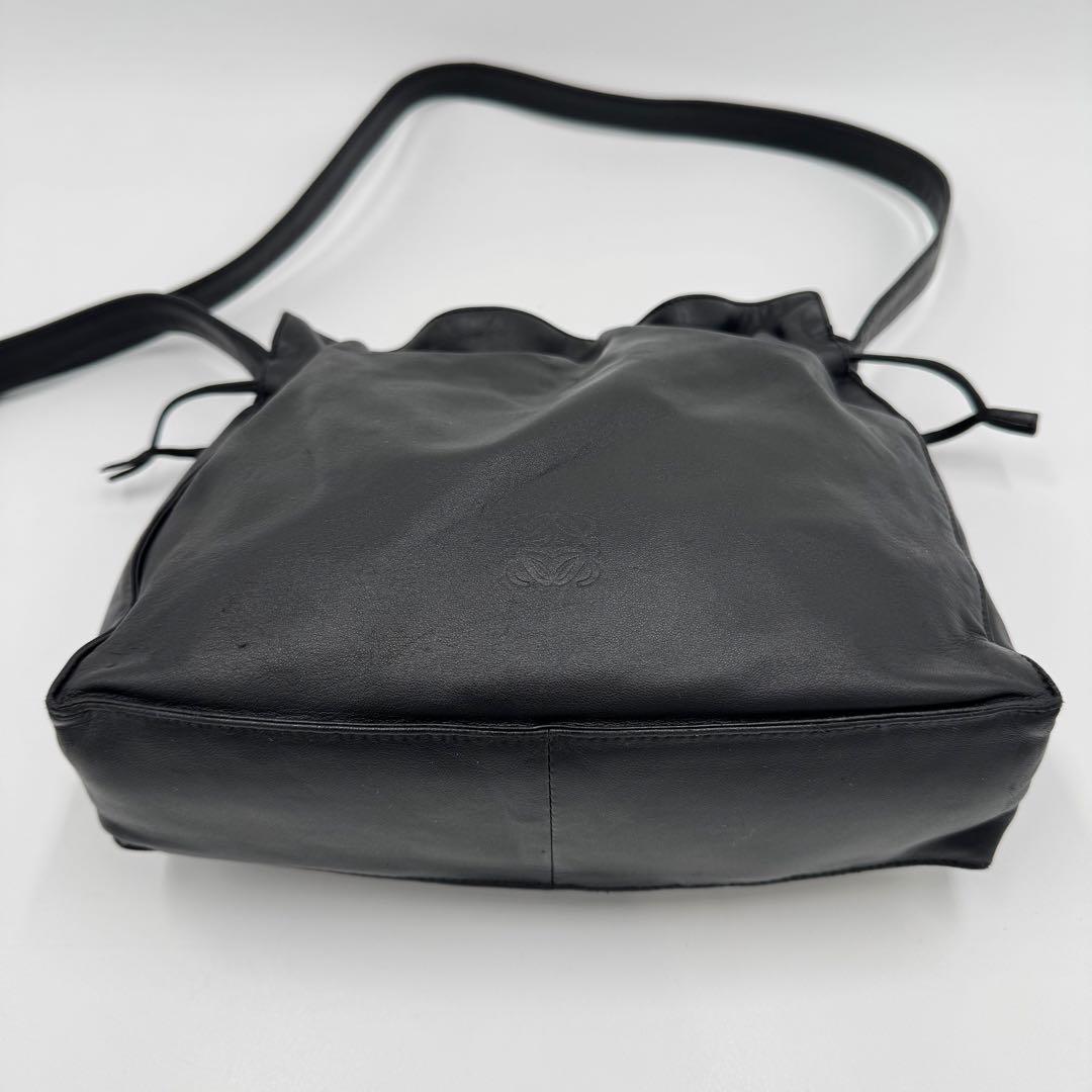 ロエベ フラメンコ アナグラム ナッパレザー ショルダーバッグ 巾着 ブラック