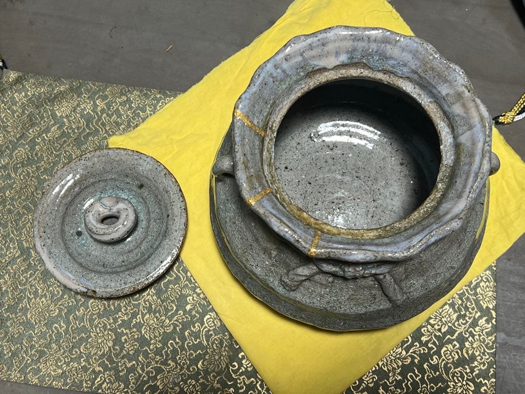 三輪雪堂 九代三輪休雪 萩砂金袋水指 共箱 古竈 茶道具