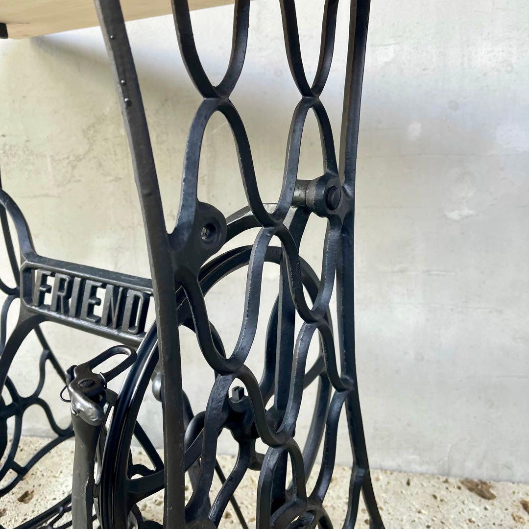 イギリス　アンティークミシン脚テーブル　FRIEND 足踏みミシン　網目