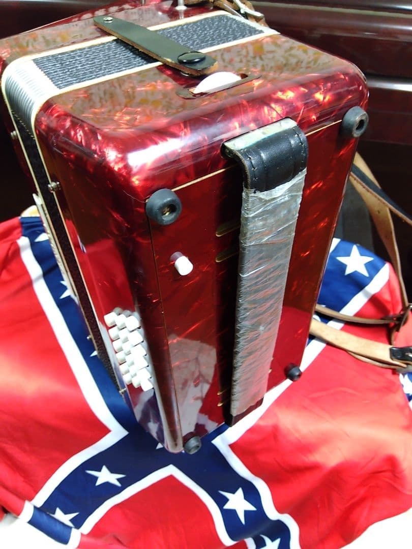 【メンテ完了品】 トンボ アコーディオン No.28 赤（即演奏可）ケース付