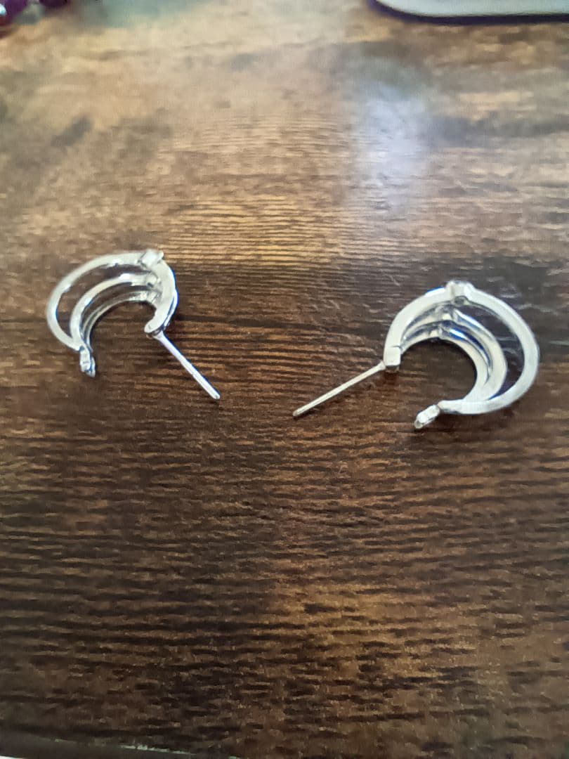 K18WG 3連フープピアス ダイヤモンド装飾付き