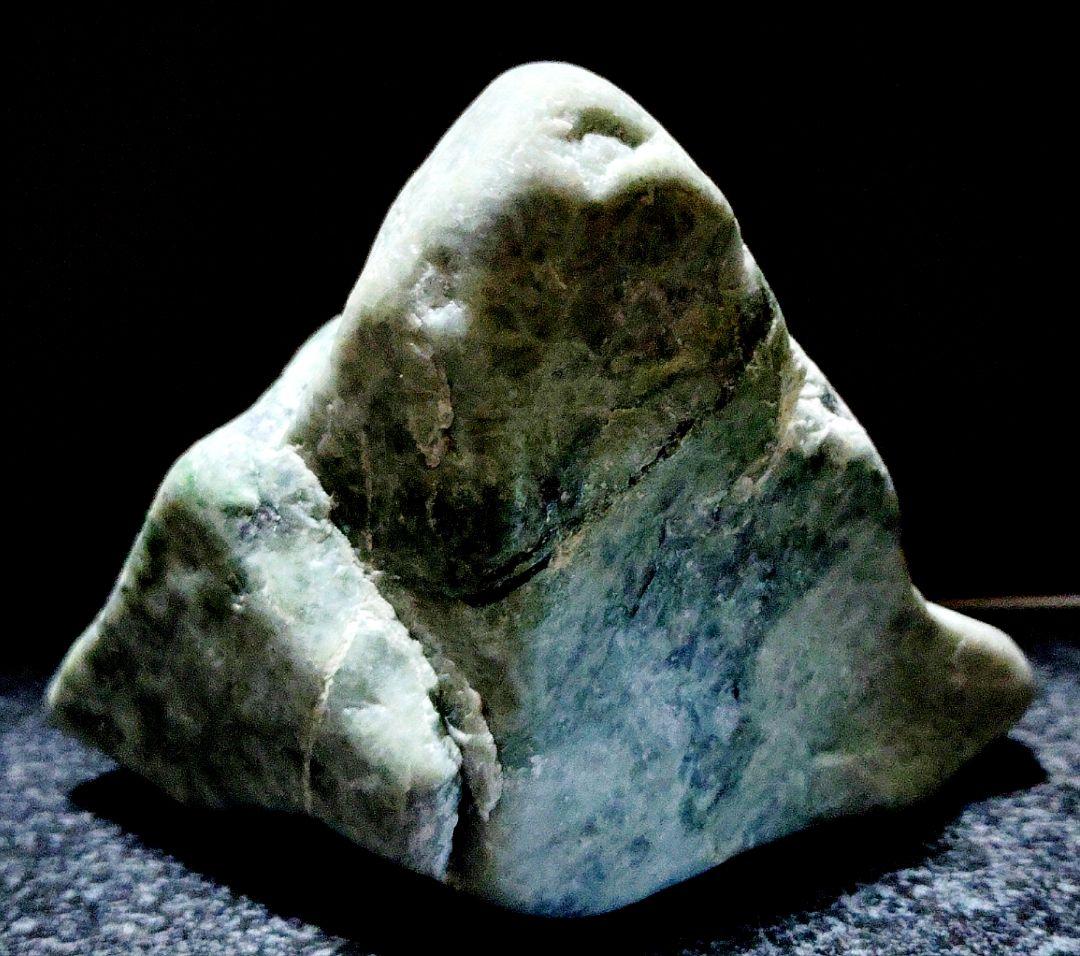 ★翡翠原石★糸魚川硬玉【小滝・川ズレ・507ｇ】