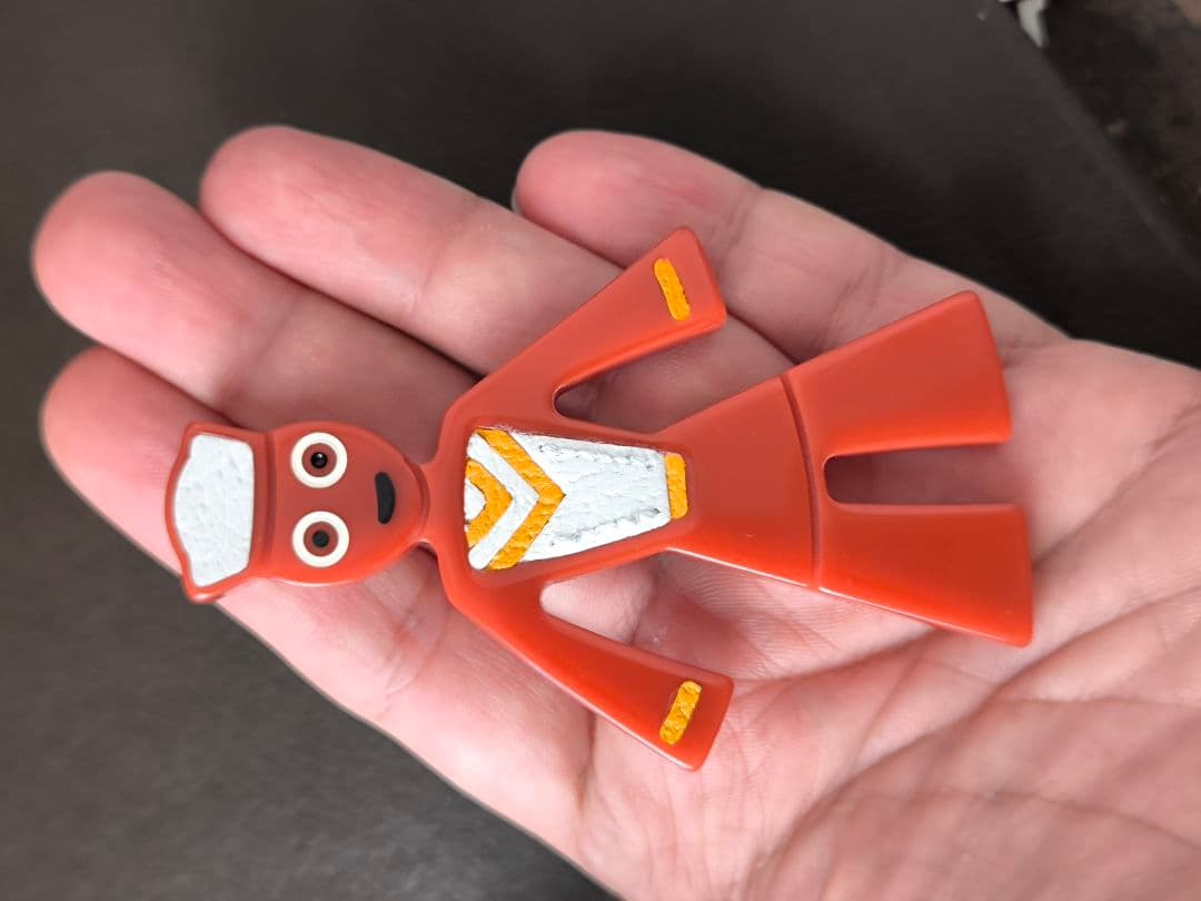 PRADA プラダ セーラー ブローチ レッド ベークライト SP 2005