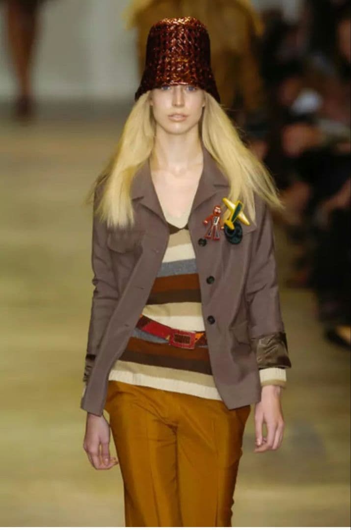 PRADA プラダ セーラー ブローチ レッド ベークライト SP 2005