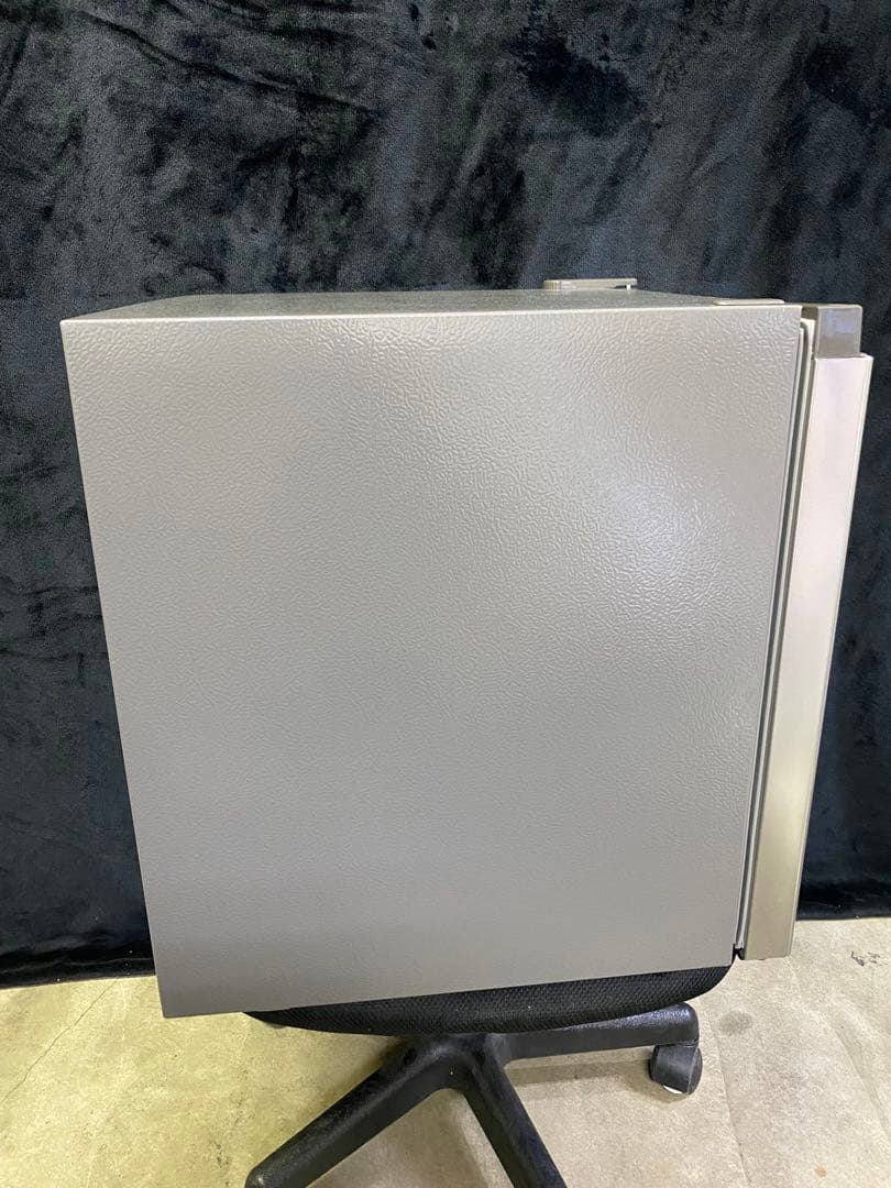 Hisenseノンフロン冷蔵庫45L 2024年製HR-A45S除菌・清掃済み