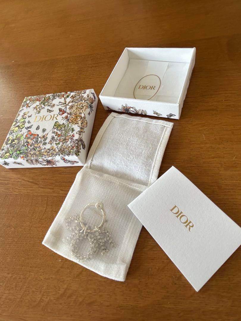 Dior クリスタル装飾ブローチ